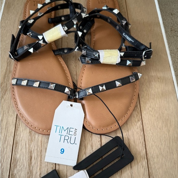 Time and Tru Women's Studded Gladiator Sandals - 9 - Picture 4 of 7
